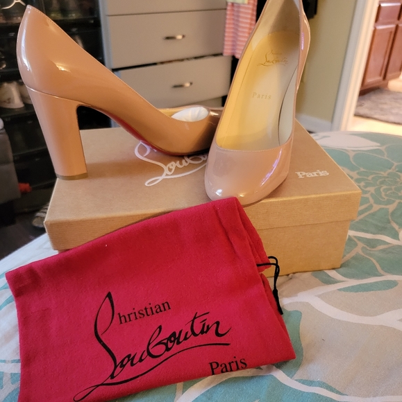 Christian Louboutin Lady Gena Patent Pumps - Picture 4 of 6